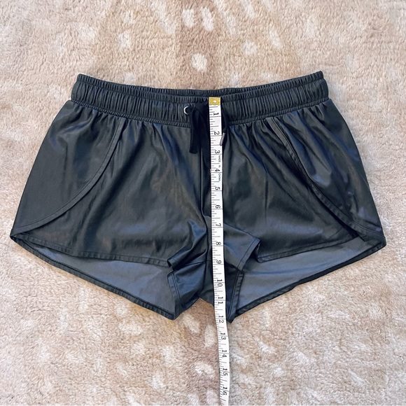David Lerner Black Faux Leather Elastic Waist Drawstring Shorts Size Small - Picture 5 of 9